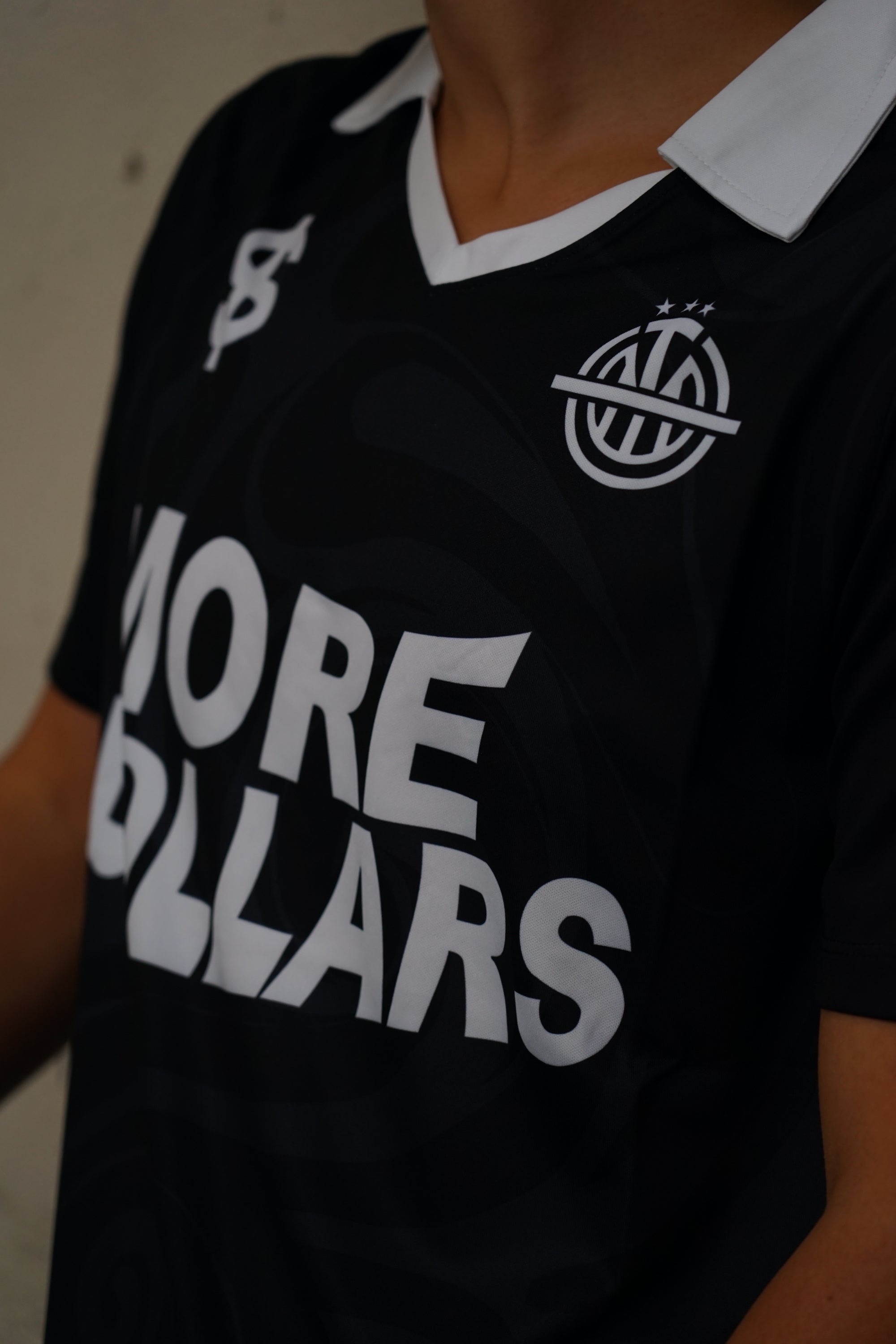 JERSEY NOIR (MORE DOLLARS)